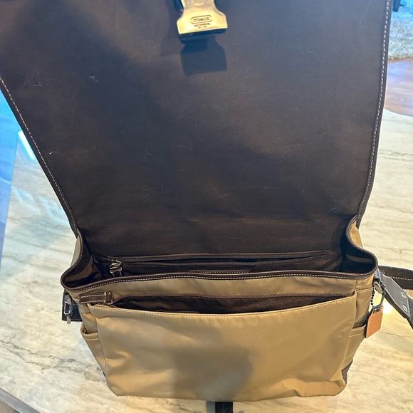 Men’s Coach Messenger Bag - Picture 2 of 7